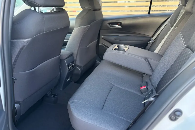 Toyota Corolla din 2026 cu 4 km - oferta TOY243665 - foto 10