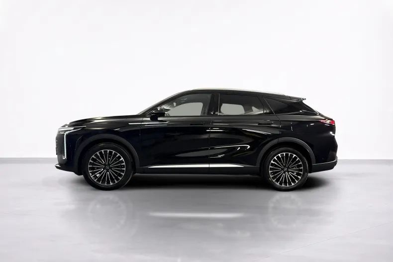 Omoda 9 din 2026 cu 14 km - oferta OMO243669 - foto 2