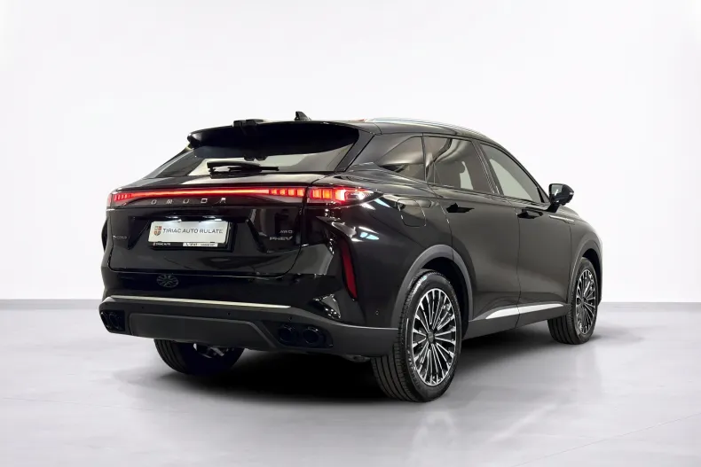 Omoda 9 din 2026 cu 14 km - oferta OMO243669 - foto 5