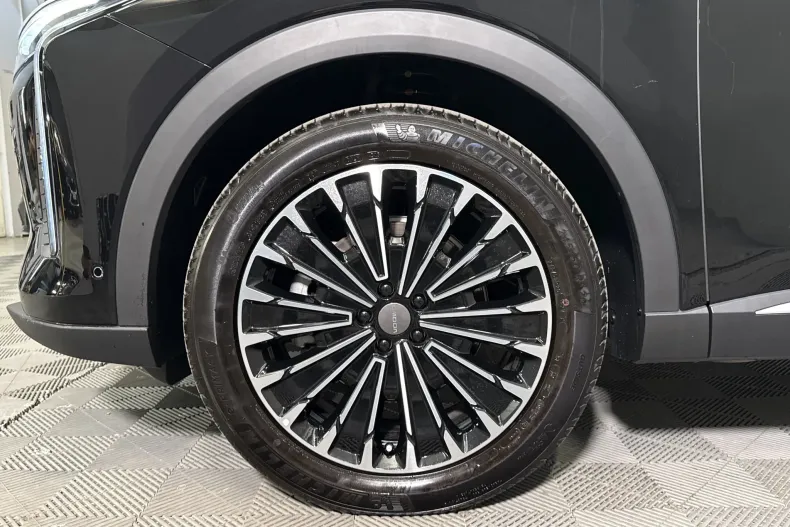 Omoda 9 din 2026 cu 23 km - oferta OMO243671 - foto 13