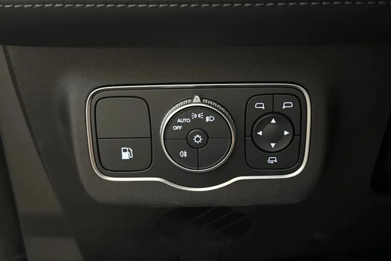 Omoda 9 din 2026 cu 23 km - oferta OMO243671 - foto 15