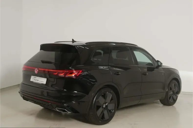 Volkswagen Touareg din 2025 cu 27.608 km - oferta VOL243677 - foto 3