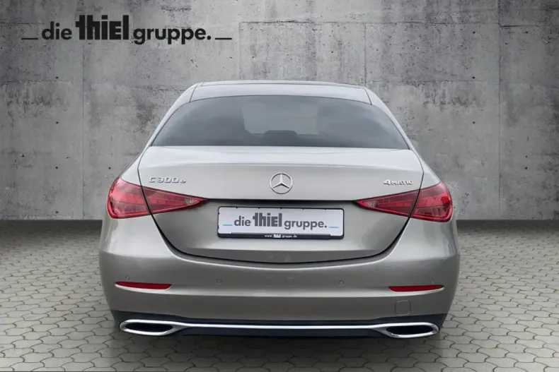 Mercedes-Benz C 300 (Clasa C) din 2025 cu 10.100 km - oferta MER243681 - foto 4