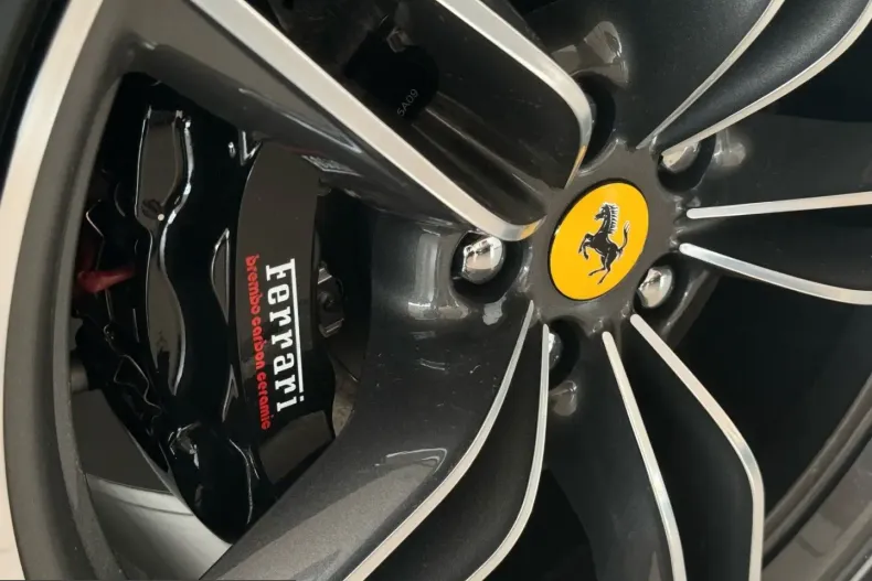 Ferrari Roma din 2025 cu 1.300 km - oferta FER243685 - foto 27