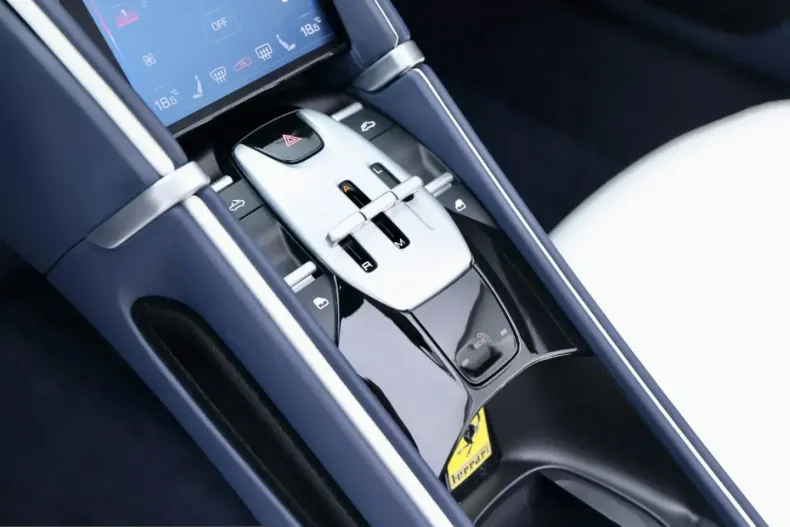 Ferrari Roma din 2025 cu 1.500 km - oferta FER243688 - foto 20