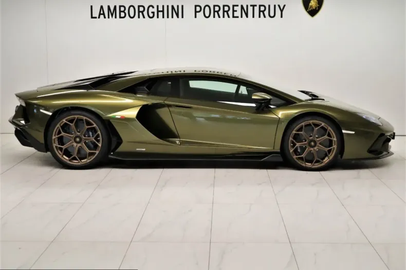 Lamborghini Aventador din 2022 cu 1.800 km - oferta LAM243690 - foto 2