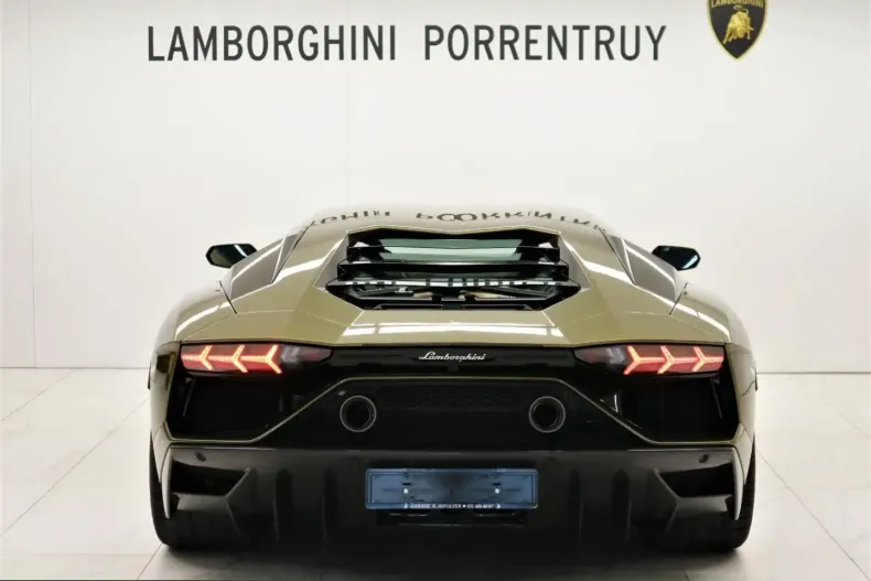 Lamborghini Aventador din 2022 cu 1.800 km - oferta LAM243690 - foto 4