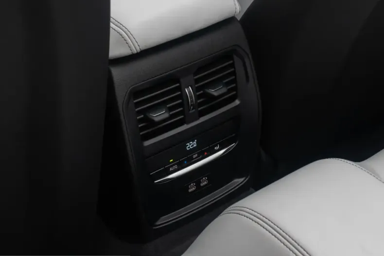 BMW M4 (Seria 4) din 2022 cu 21.043 km - oferta BMW243698 - foto 34
