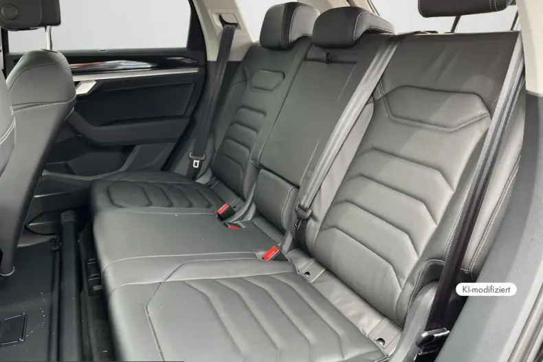 Volkswagen Touareg din 2025 cu 21.375 km - oferta VOL243710 - foto 15