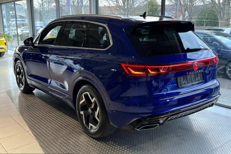 Volkswagen Touareg din 2025 cu 24.972 km - oferta VOL243715 - foto 3