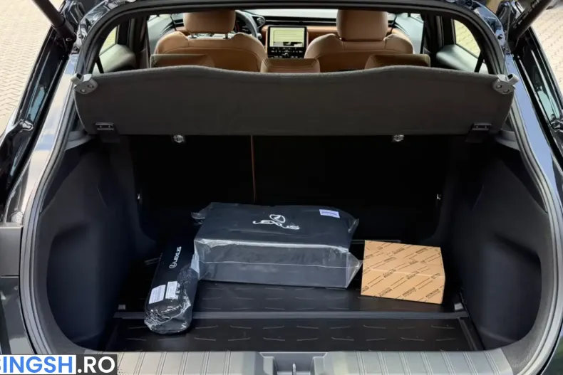 Lexus LBX din 2026 cu 51 km - oferta LEX243721 - foto 9