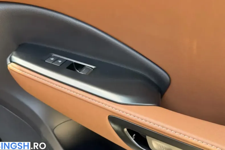 Lexus LBX din 2026 cu 51 km - oferta LEX243721 - foto 12