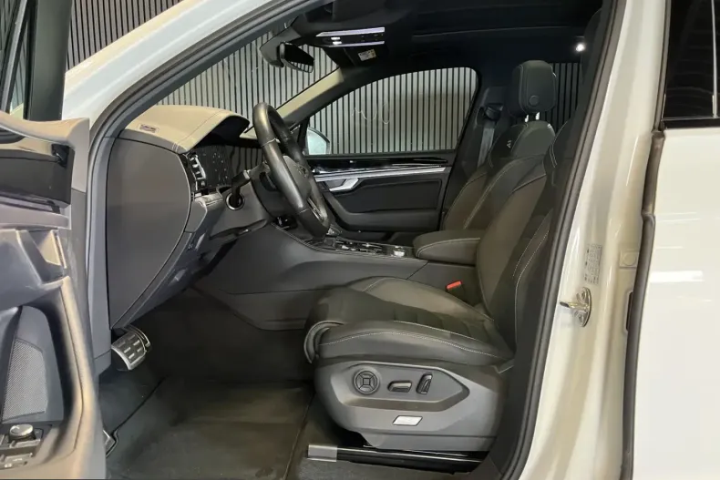 Volkswagen Touareg din 2024 cu 89.000 km - oferta VOL243731 - foto 8