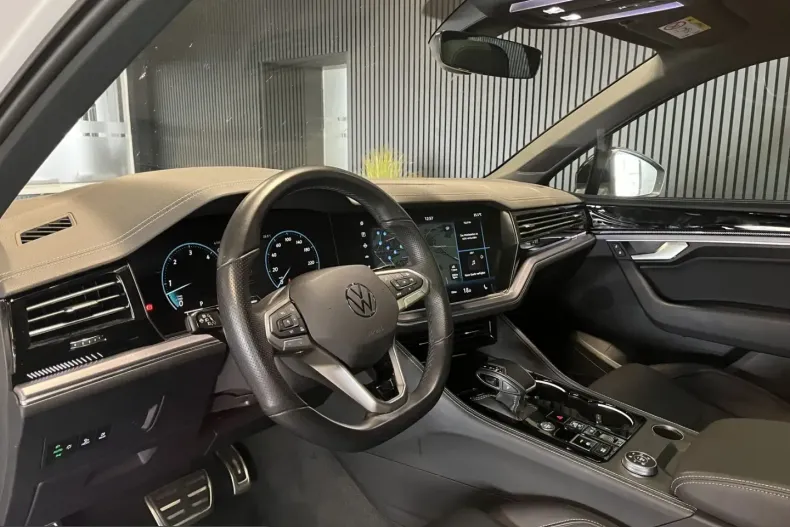 Volkswagen Touareg din 2024 cu 89.000 km - oferta VOL243731 - foto 16