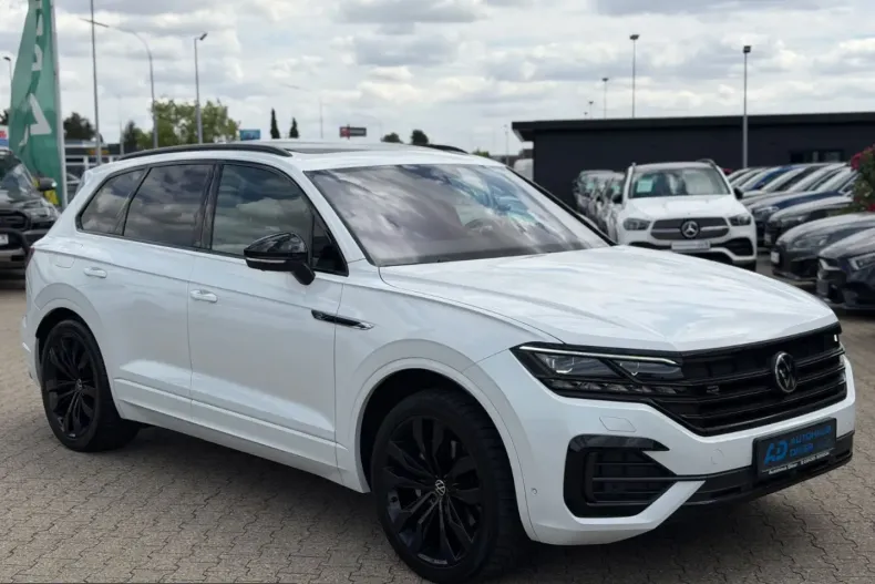 Volkswagen Touareg din 2023 cu 135.082 km - oferta VOL243733 - foto 2