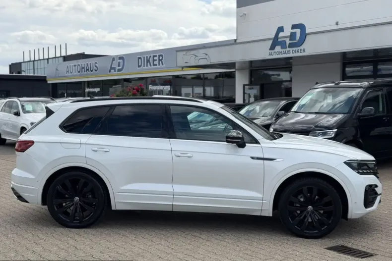 Volkswagen Touareg din 2023 cu 135.082 km - oferta VOL243733 - foto 3