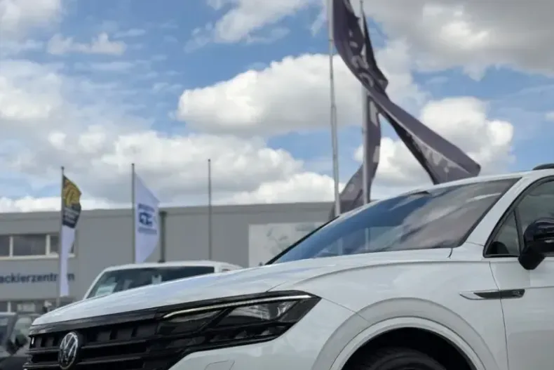 Volkswagen Touareg din 2023 cu 135.082 km - oferta VOL243733 - foto 9