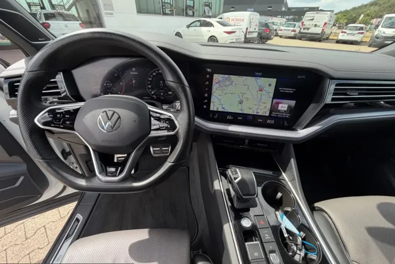 Volkswagen Touareg din 2023 cu 135.082 km - oferta VOL243733 - foto 19