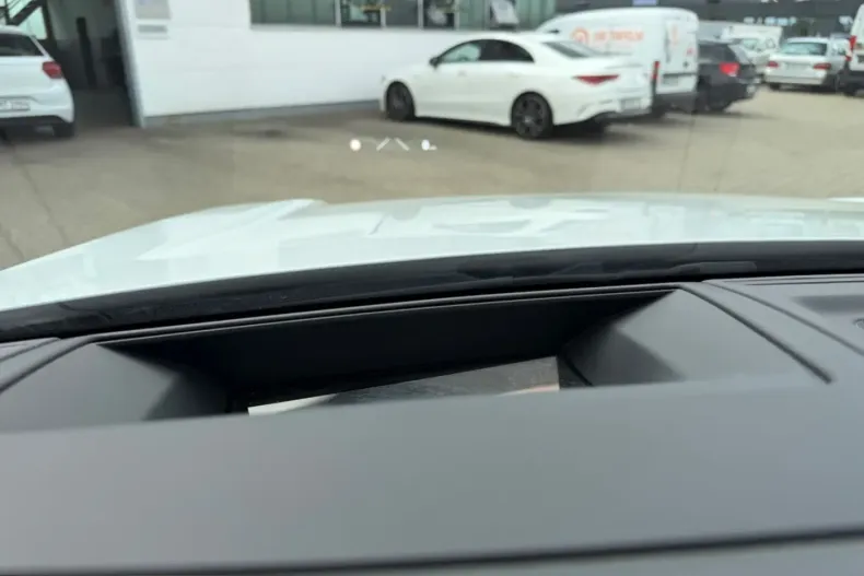 Volkswagen Touareg din 2023 cu 135.082 km - oferta VOL243733 - foto 28