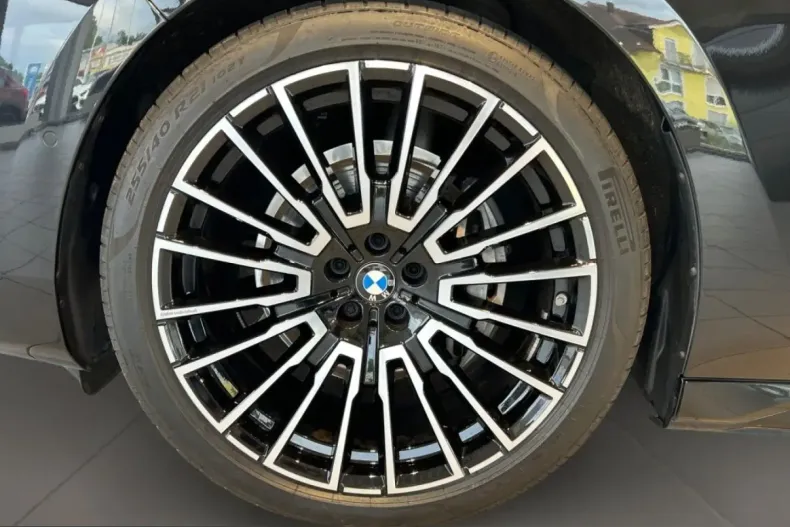 BMW 740 (Seria 7) din 2025 cu 17.540 km - oferta BMW243738 - foto 7