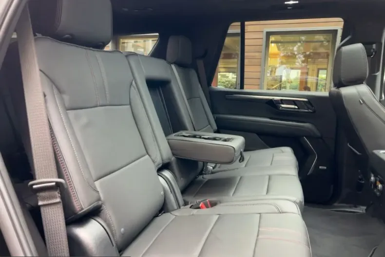Chevrolet Tahoe din 2025 cu 10.000 km - oferta CHE243743 - foto 11