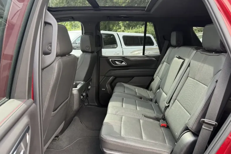 Chevrolet Tahoe din 2023 cu 33.925 km - oferta CHE243744 - foto 9