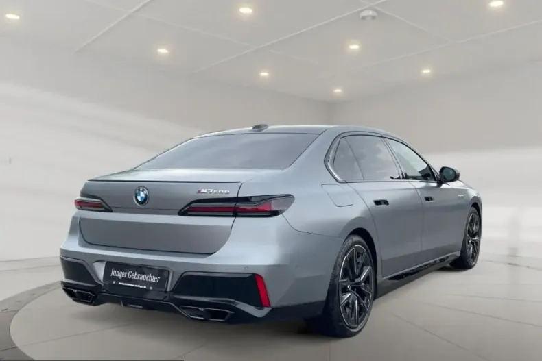 BMW M760 (Seria 7) din 2025 cu 10.680 km - oferta BMW243746 - foto 2