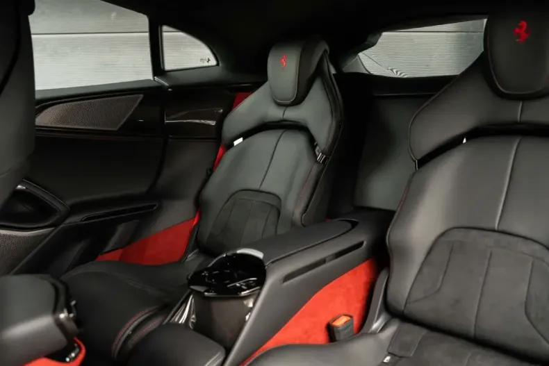 Ferrari Purosangue din 2024 cu 5.900 km - oferta FER243748 - foto 19