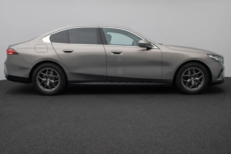 BMW 520 (Seria 5) din 2024 cu 45.988 km - oferta BMW243749 - foto 5