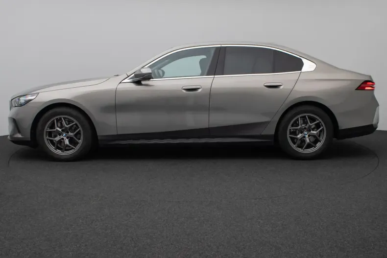 BMW 520 (Seria 5) din 2024 cu 45.988 km - oferta BMW243749 - foto 11