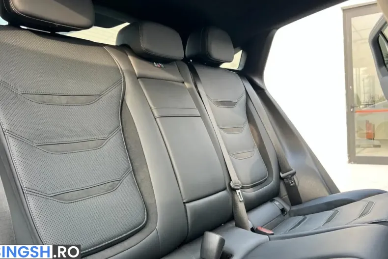 Mercedes-Benz GLC 63 AMG (Clasa GLC) din 2024 cu 25.000 km - oferta MER243751 - foto 18