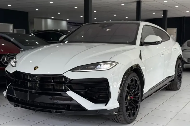 Lamborghini Urus din 2025 cu 22.800 km - oferta LAM243752 - foto 1