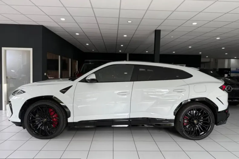 Lamborghini Urus din 2025 cu 22.800 km - oferta LAM243752 - foto 2