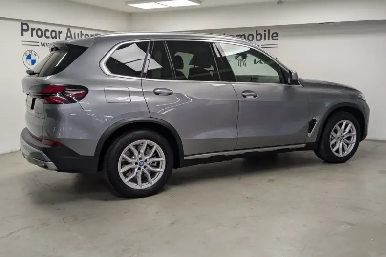 BMW X5 (Seria X) din 2023 cu 85.882 km - oferta BMW243757 - foto 4