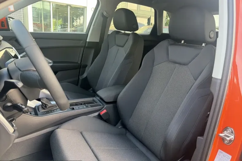 Audi Q3 din 2025 cu 2.876 km - oferta AUD243762 - foto 19
