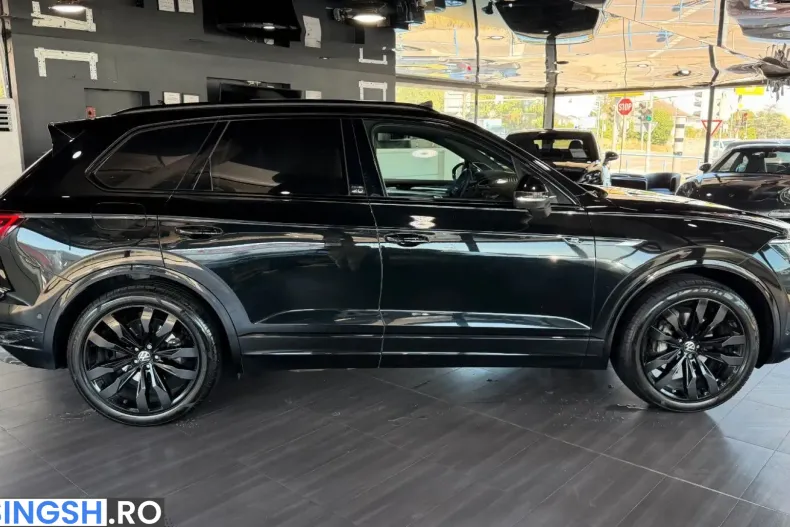 Volkswagen Touareg din 2023 cu 114.706 km - oferta VOL243768 - foto 4