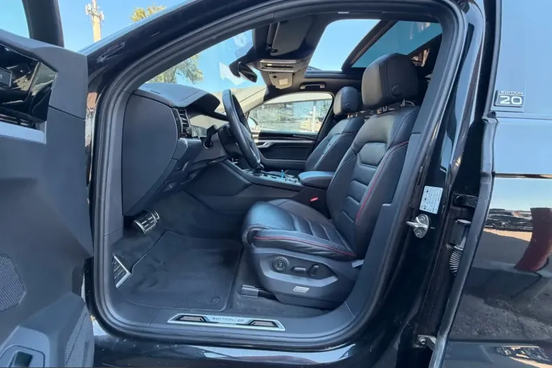 Volkswagen Touareg din 2023 cu 114.706 km - oferta VOL243768 - foto 11