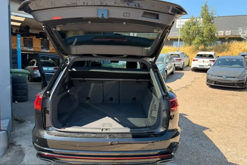 Volkswagen Touareg din 2023 cu 114.706 km - oferta VOL243768 - foto 22