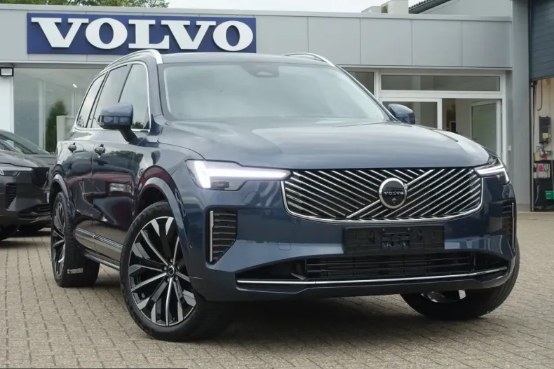 Volvo XC90 din 2025 cu 15.600 km - oferta VOL243769 - foto 3