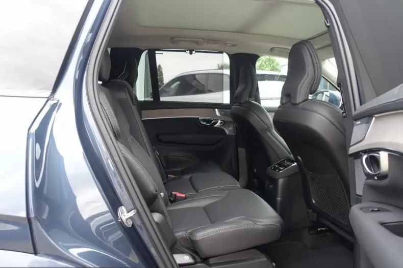 Volvo XC90 din 2025 cu 15.600 km - oferta VOL243769 - foto 16