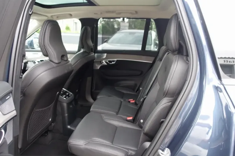 Volvo XC90 din 2025 cu 15.600 km - oferta VOL243769 - foto 17
