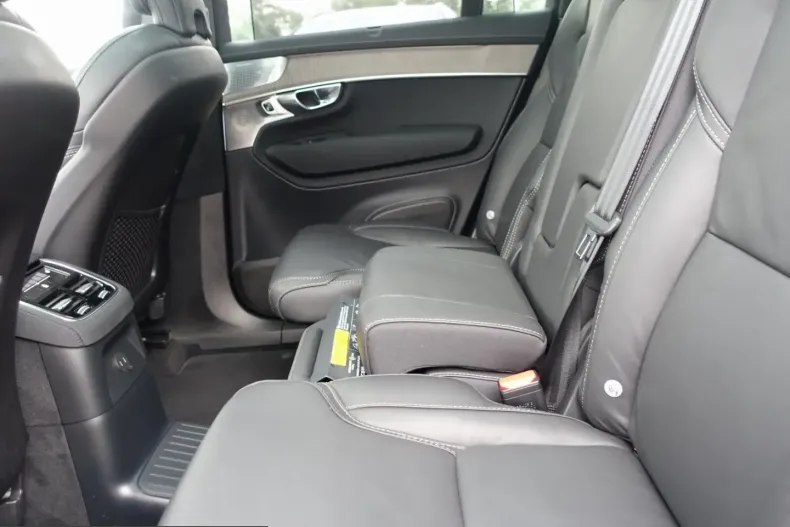 Volvo XC90 din 2025 cu 15.600 km - oferta VOL243769 - foto 21