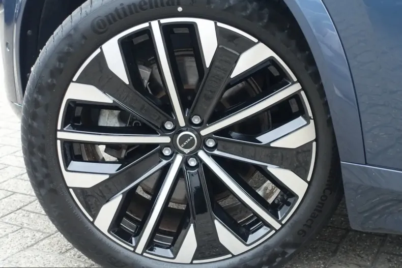 Volvo XC90 din 2025 cu 15.600 km - oferta VOL243769 - foto 28