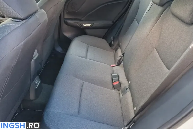 Lexus LBX din 2026 cu 3.420 km - oferta LEX243772 - foto 16