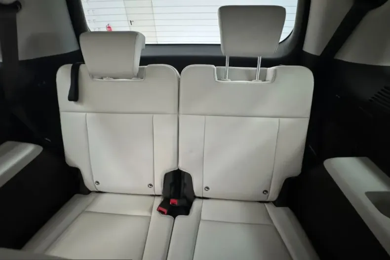 Hyundai Santa Fe din 2025 cu 29.399 km - oferta HYU243775 - foto 15