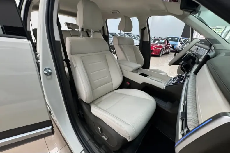 Hyundai Santa Fe din 2025 cu 29.399 km - oferta HYU243775 - foto 43