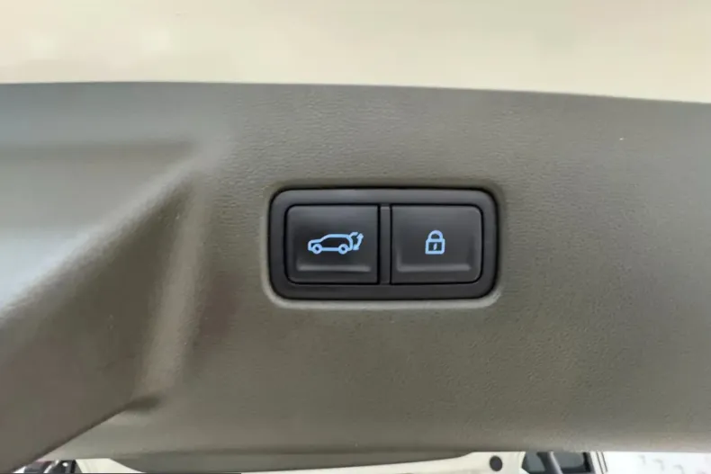 Hyundai Santa Fe din 2025 cu 29.399 km - oferta HYU243775 - foto 49