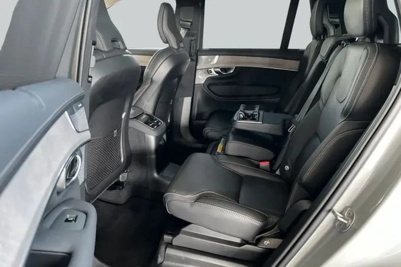 Volvo XC90 din 2025 cu 32.533 km - oferta VOL243776 - foto 17