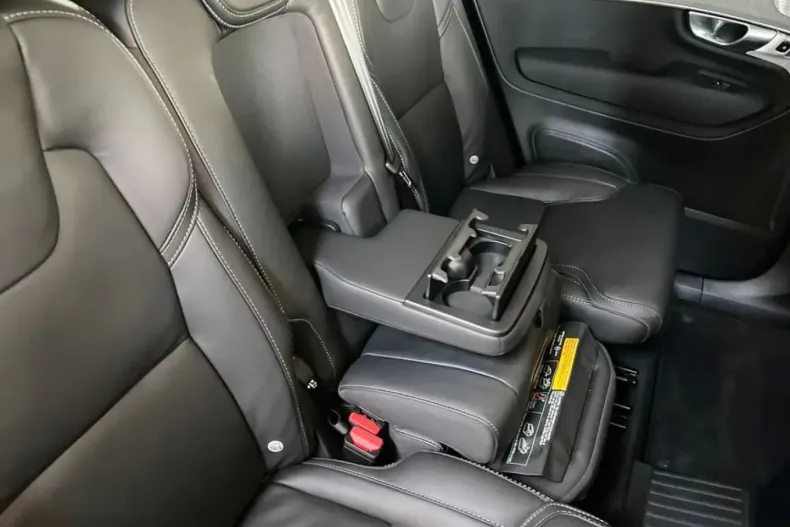 Volvo XC90 din 2025 cu 32.533 km - oferta VOL243776 - foto 27