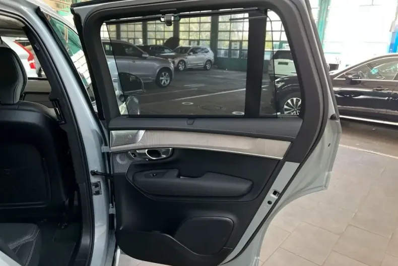 Volvo XC90 din 2025 cu 32.533 km - oferta VOL243776 - foto 28